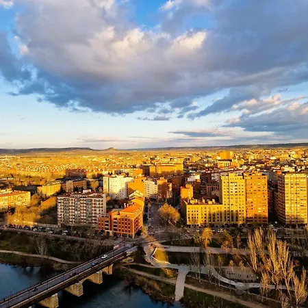 アパート Piso 21 Vistas 360º Parking Gratis バリャドリド