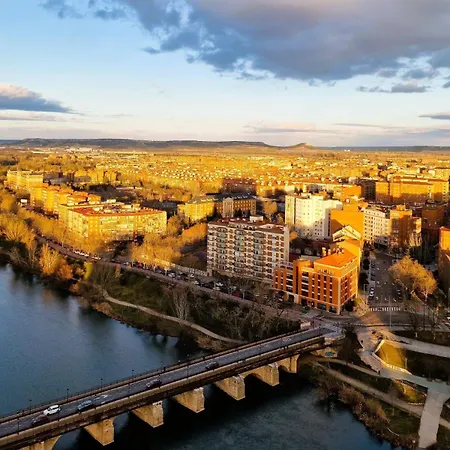 Piso 21 Vistas 360º Parking Gratis バリャドリド